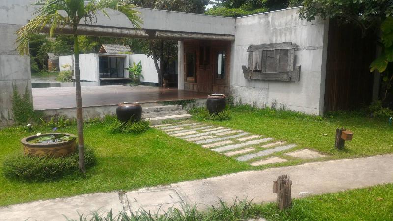 Into The Forest Resort Bangkok Bagian luar foto