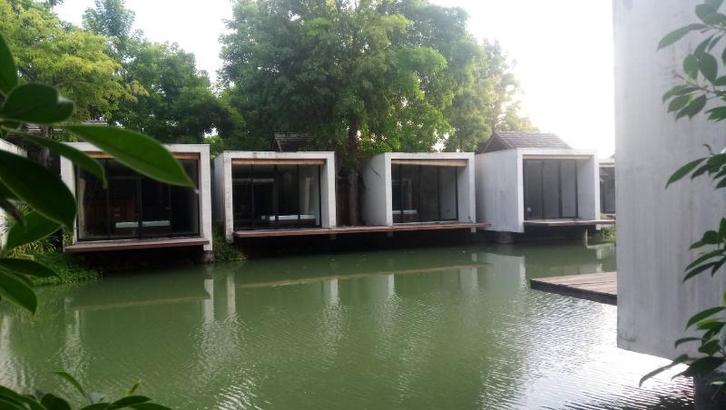 Into The Forest Resort Bangkok Bagian luar foto